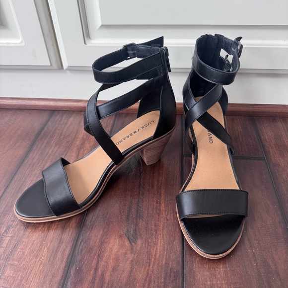 Lucky Brand Ressia Ankle Strap Sandal - Picture 4 of 9